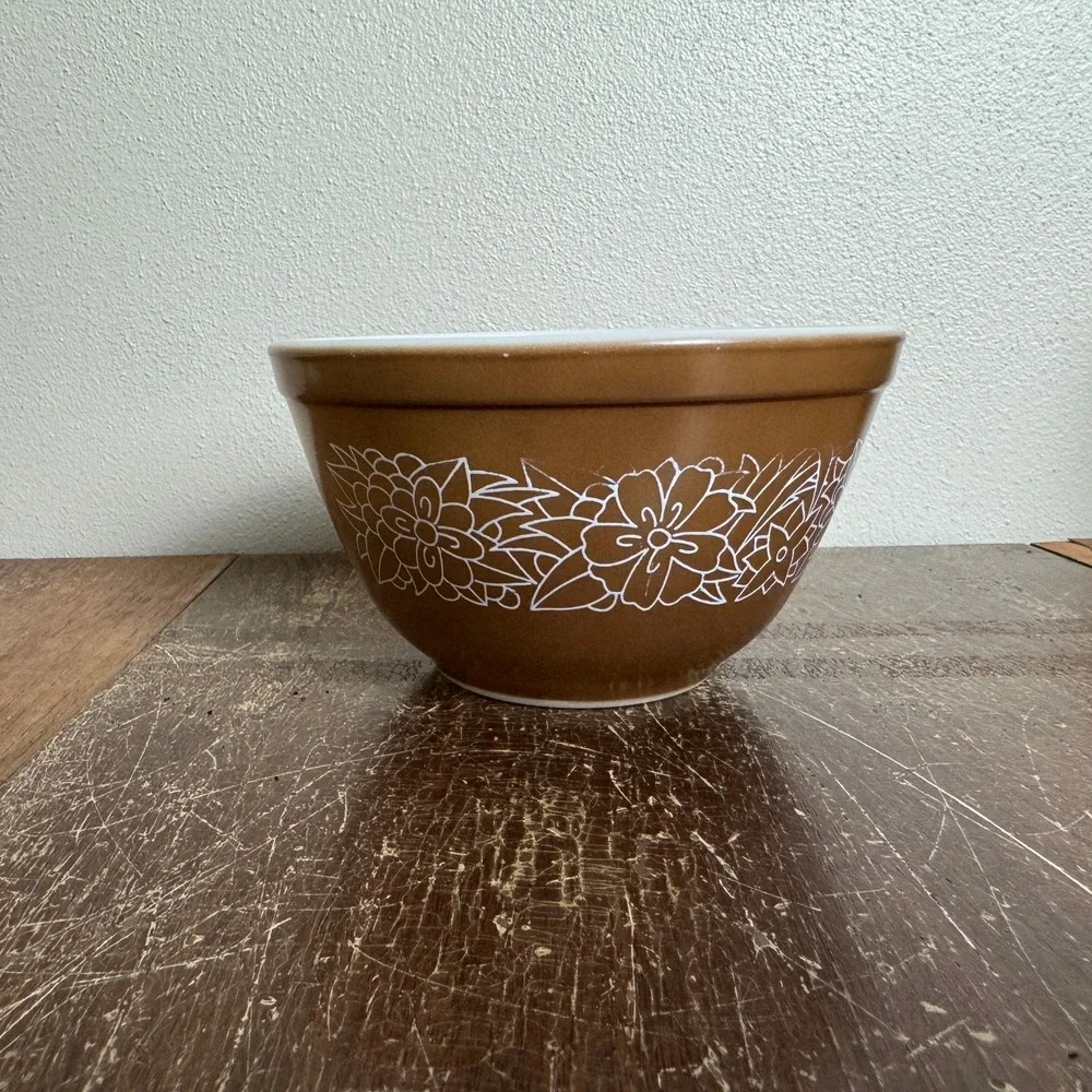 Pyrex‎ by Corning Woodland Brown White 401 1.5 pt Ovenware Serving Bowl